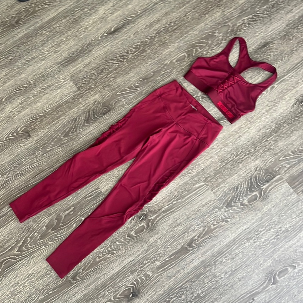 NWOT VICTORIA’S SECRET Knockout Matching Set, XS/S
